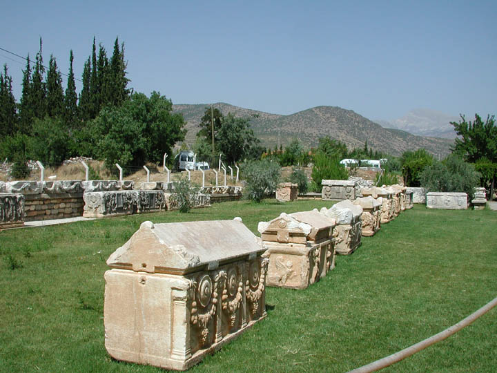 sarcophagi_garden